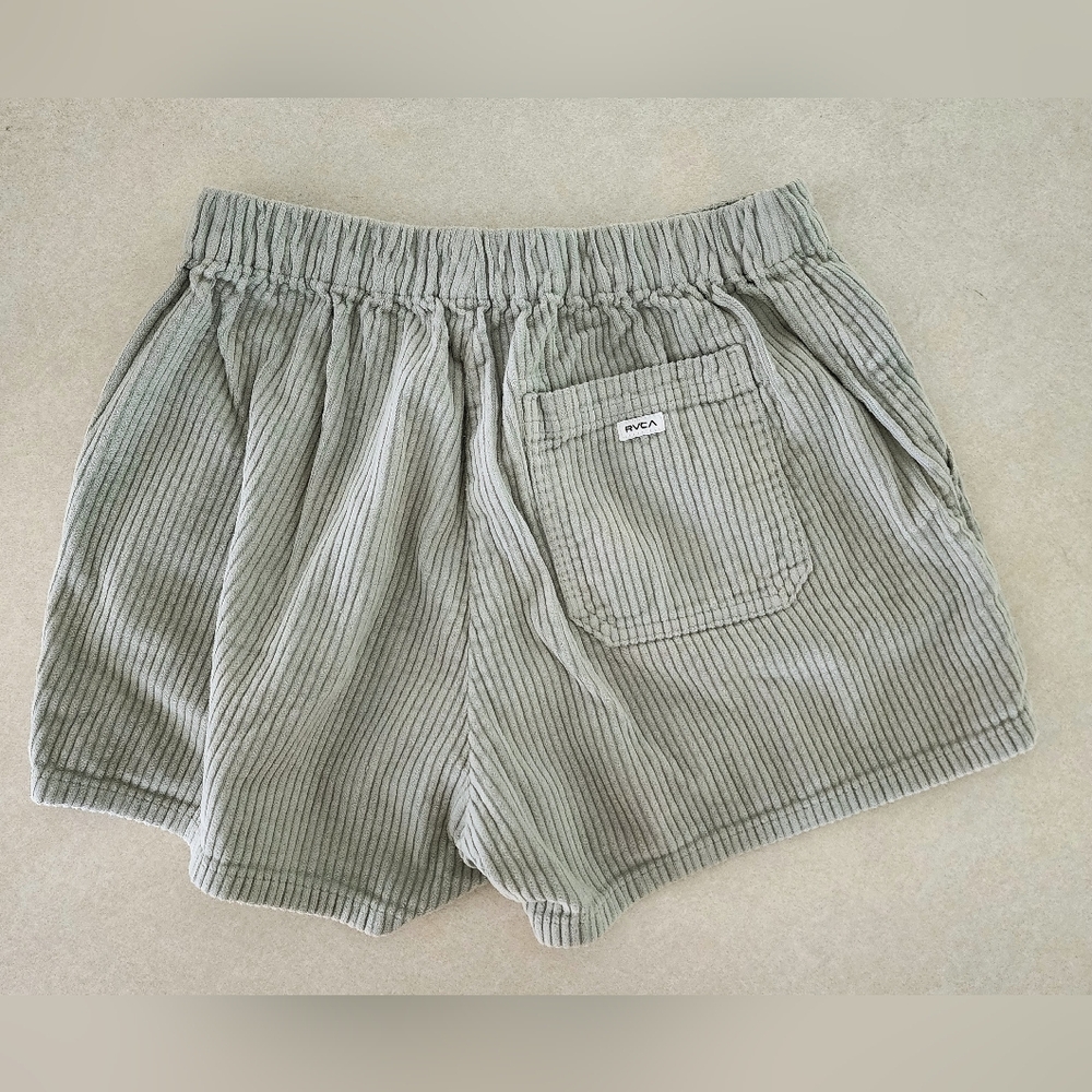 RVCA Corduroy Light Sage Shorts Sz Small - Picture 3 of 4